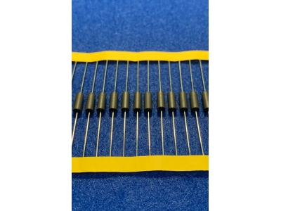 RH3.5x9x0.8-T5 ( 穿心磁珠 )